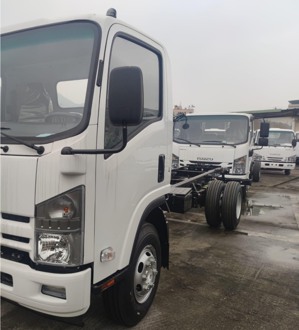 NPR SUPER JAMBO 8T
